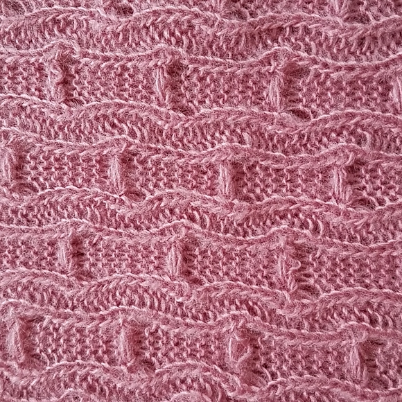 Rectangle Knit Pattern Pull Over - Picture 4 of 7